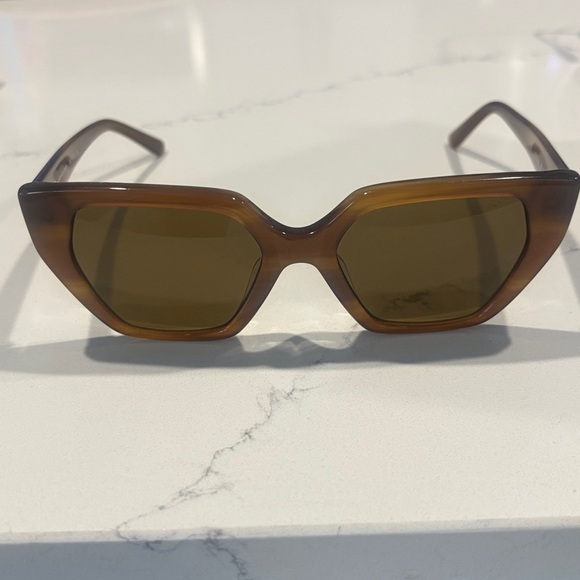 OSCAR DE LA RENTA Luxury Designer Sunglasses & Case - Picture 6 of 6